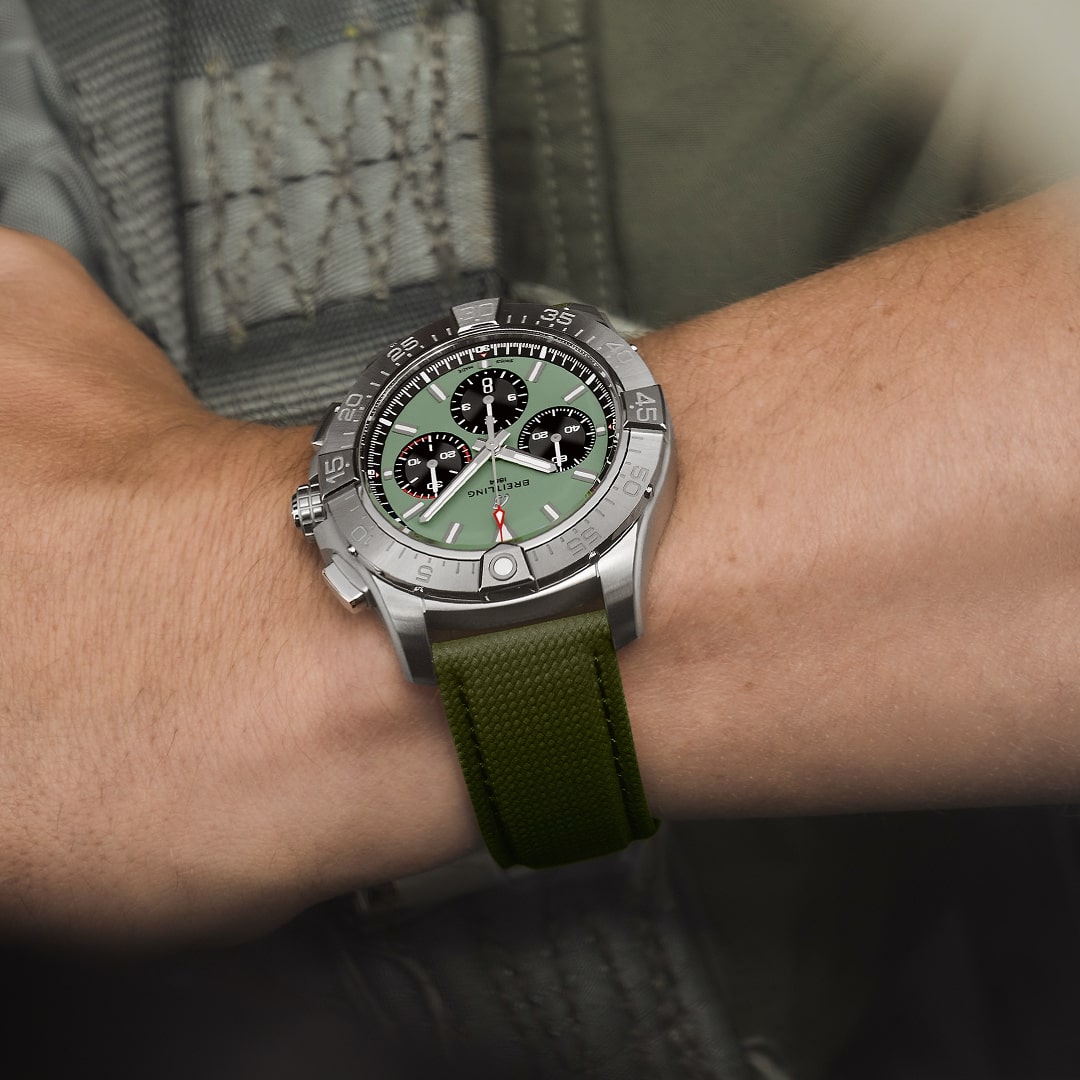 Avenger B01 Chronograph 44 - Grün