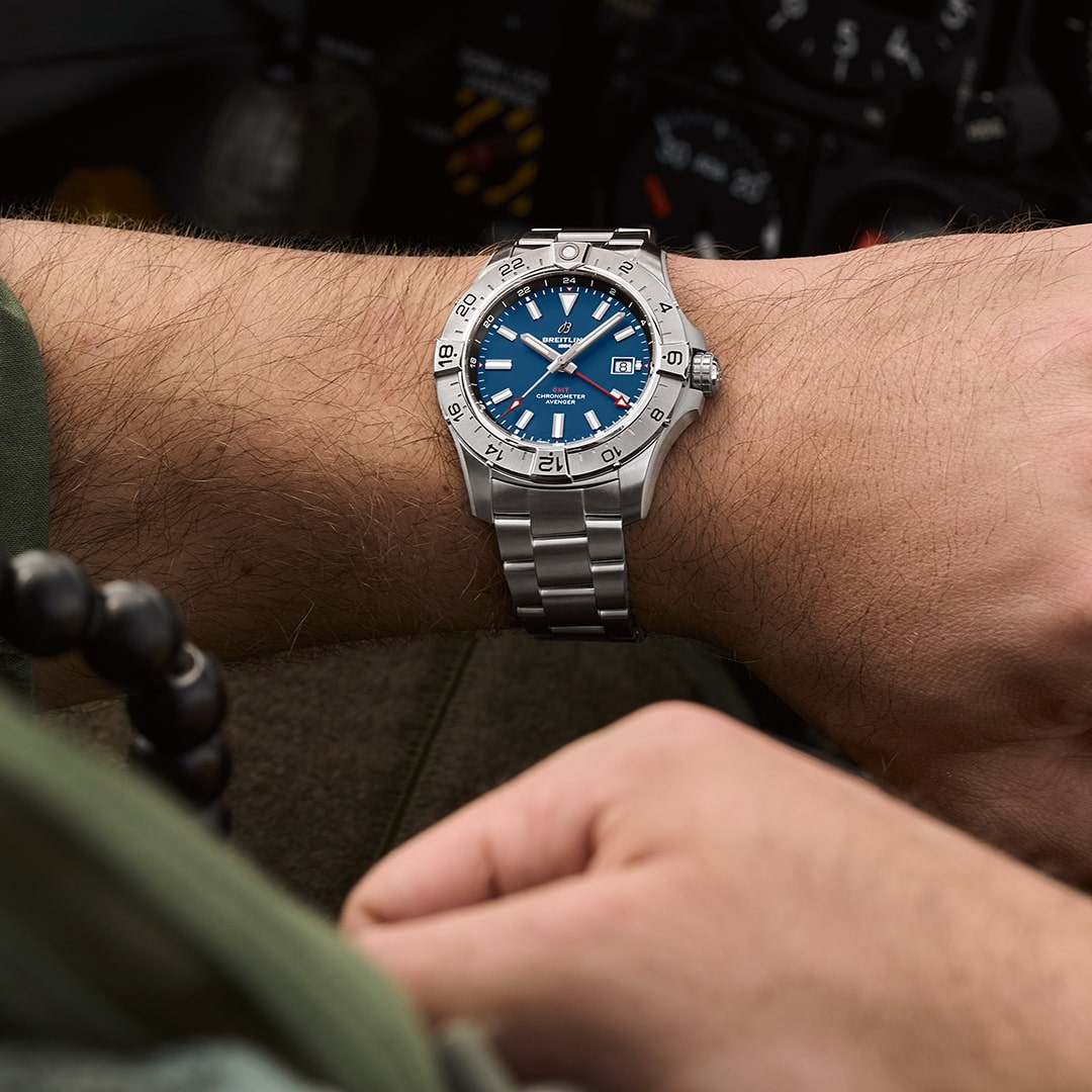 Avenger Automatic GMT 44 - Blau