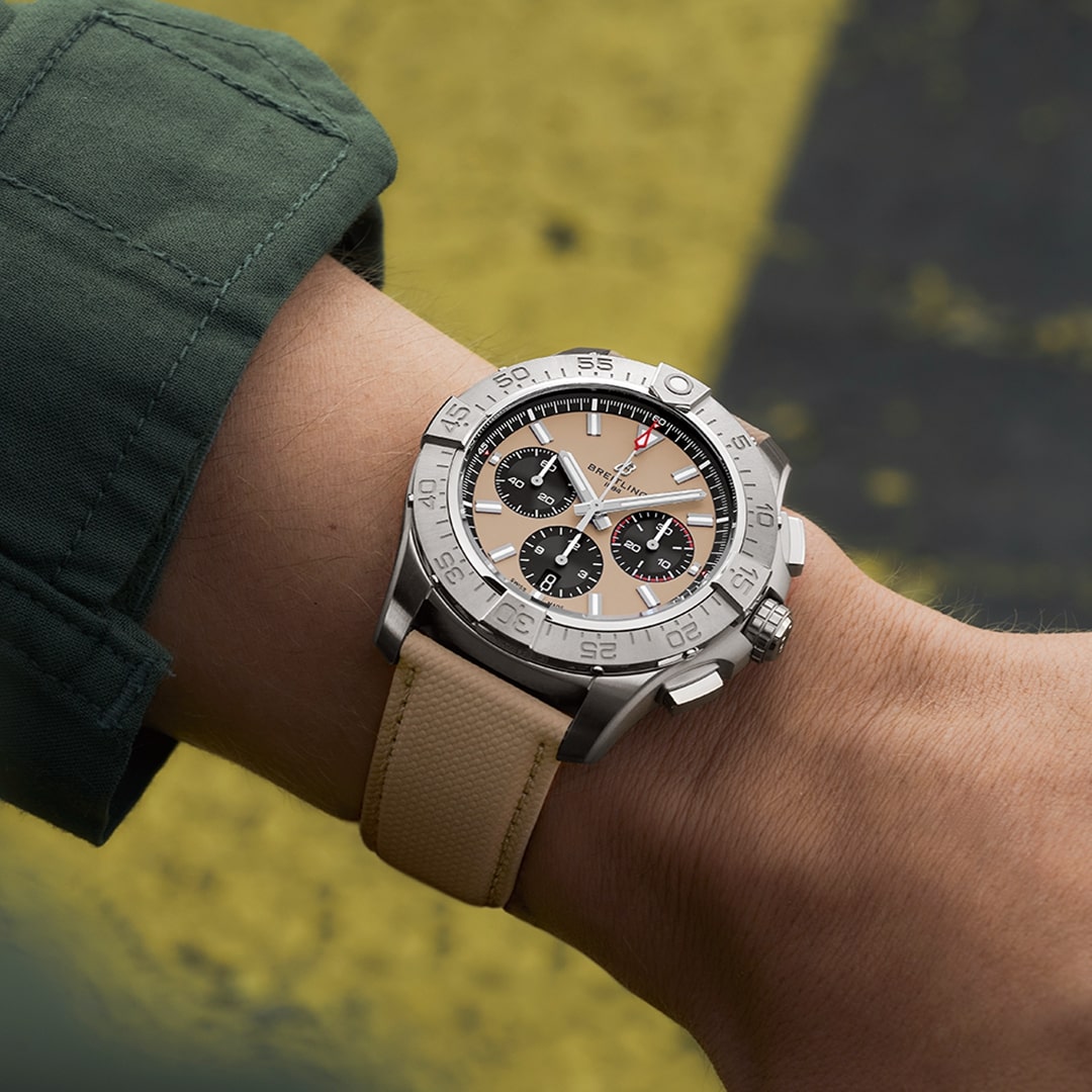 Avenger B01 Chronograph 44 - Baige